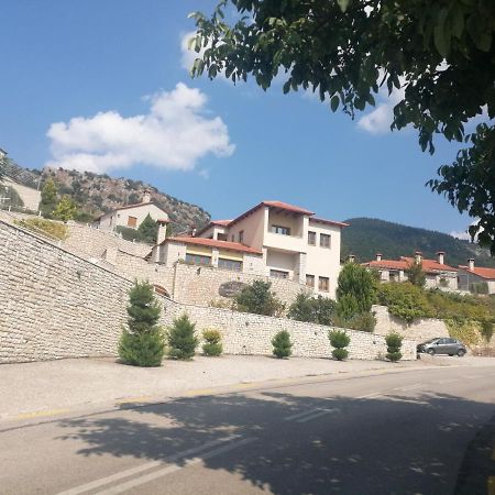 Villa Καστρο Πετρινα Σαλε Καλαβρυτα Kalavryta Exterior foto