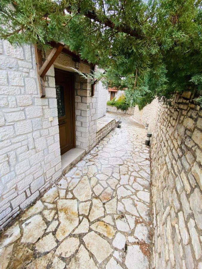 Villa Καστρο Πετρινα Σαλε Καλαβρυτα Kalavryta Exterior foto